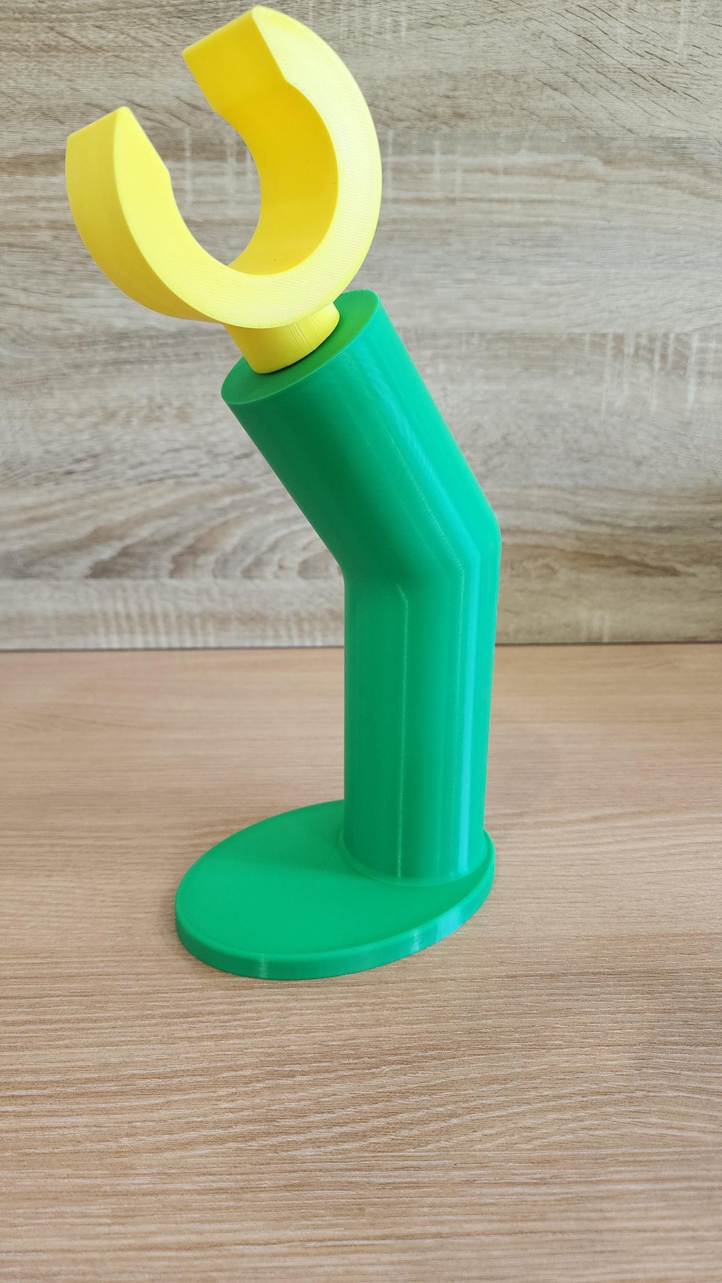 Minifig-Inspired Headphone Stand – Bold Desk & Gaming Display