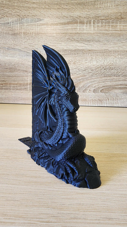 Majestic Dragon Bookends – Fantasy Home Decor, Unique Gifts for Book Lovers