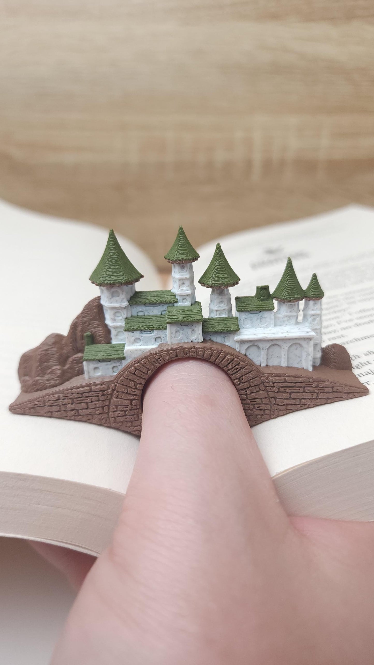 Castle Thumb Page Holder – Fantasy-Inspired Book Accessory